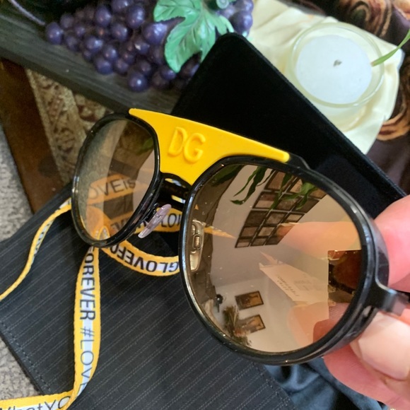 Dolce & Gabbana Other - Authentic DOLCE & GABBANA 55 aviator sunglss/strap